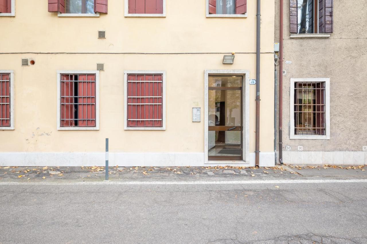 Essential Apartment A 5 Min Da Piazza Dei Signori Padova Esterno foto